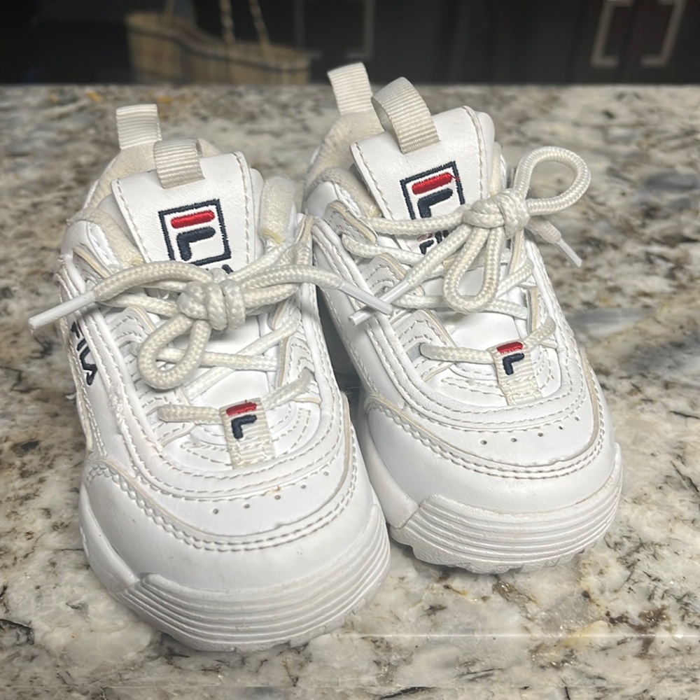Fila Disruptor Toddler Girls Size 6 White Athletic Shoes